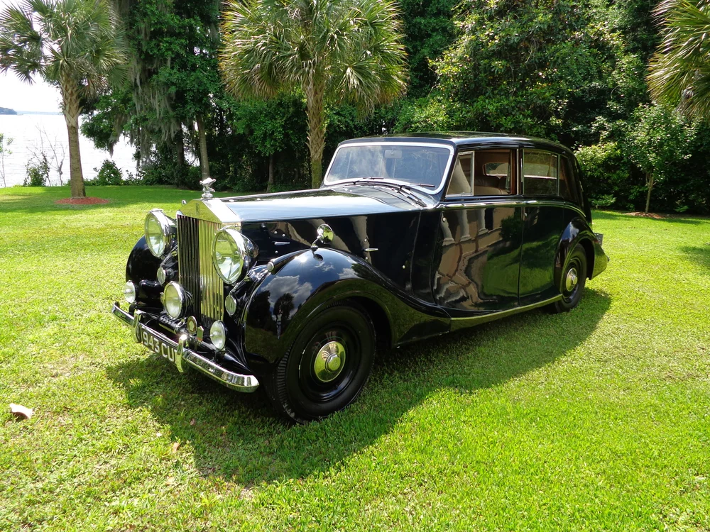 1947 Rolls-Royce Silver Wraith Hooper Touring Limousine — Octane